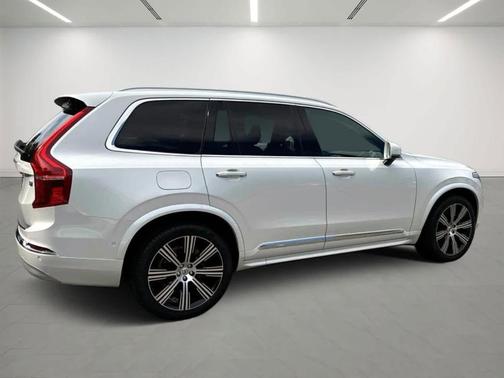 2022 Volvo XC90 T6 Inscription 7 Passenger
