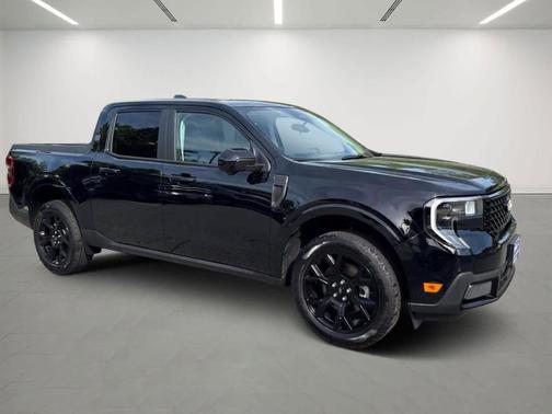 Shadow Black 2025 Ford Maverick Lariat