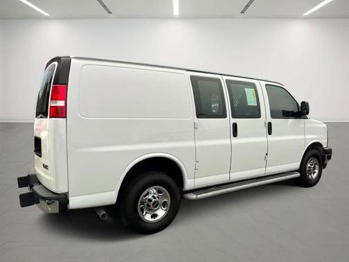 2023 GMC Savana 2500 Work Van