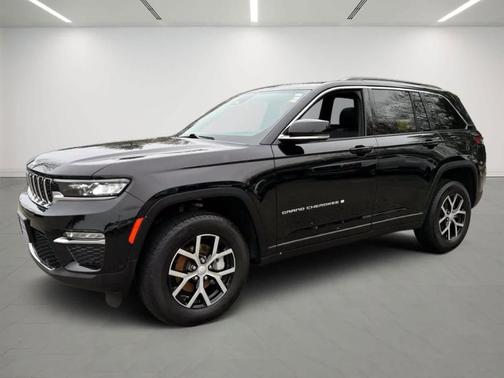 Diamond Black 2024 Jeep Grand Cherokee Limited SUV