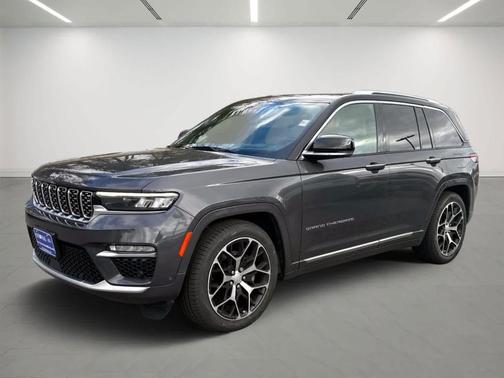 2022 Jeep Grand Cherokee Summit