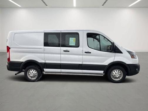 2023 Ford Transit-250