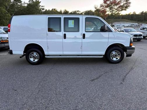 2023 GMC Savana 2500 Work Van
