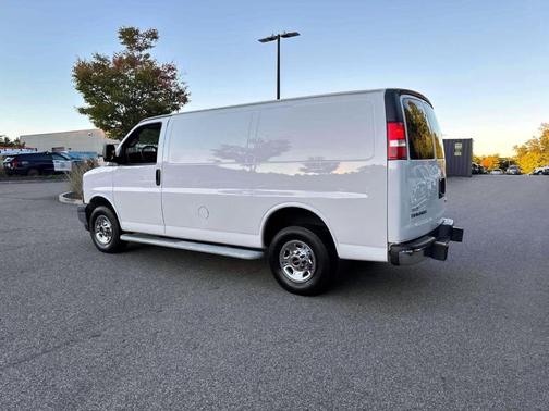 2023 GMC Savana 2500 Work Van