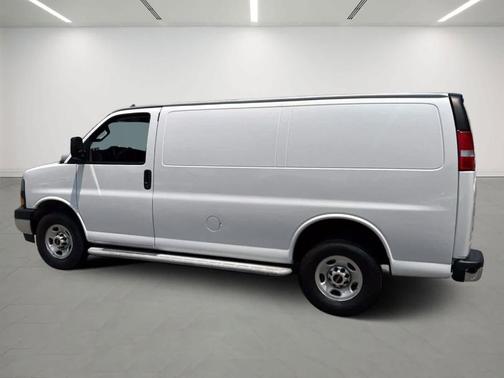 2023 GMC Savana 2500 Work Van