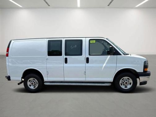 2023 GMC Savana 2500 Work Van