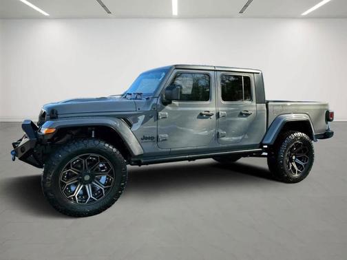 2023 Jeep Gladiator Sport