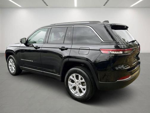 Diamond Black 2023 Jeep Grand Cherokee Limited
