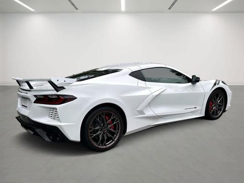 2024 Chevrolet Corvette Stingray w/2LT