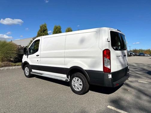 2024 Ford Transit-250