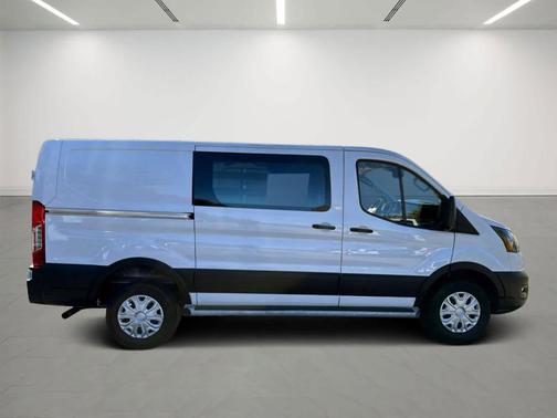 2024 Ford Transit-250