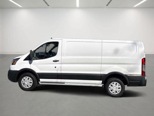 2024 Ford Transit-250