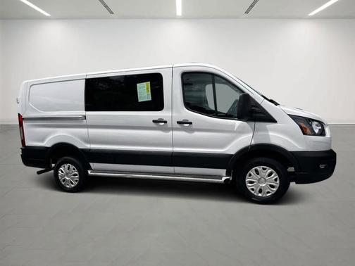 2024 Ford Transit-250