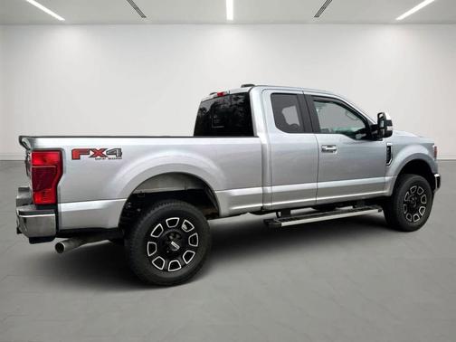 Iconic Silver Metallic 2022 Ford F-250 XLT