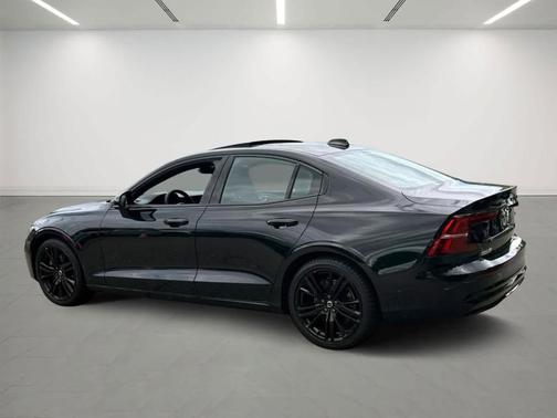 2024 Volvo S60 B5 Plus Black Edition
