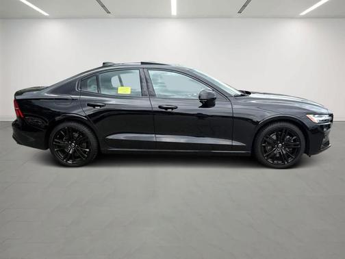 2024 Volvo S60 B5 Plus Black Edition