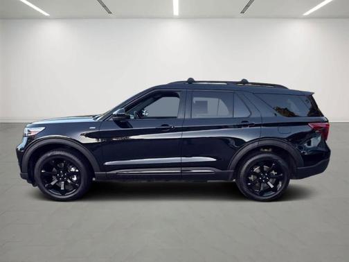 2024 Ford Explorer ST-Line