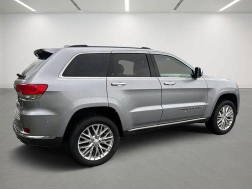 2018 Jeep Grand Cherokee Summit