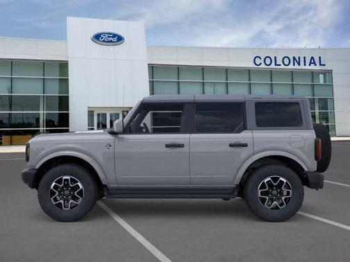 Avalanche Gray 2026 Ford Bronco Outer Banks
