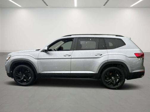 2023 Volkswagen Atlas 2.0T SE