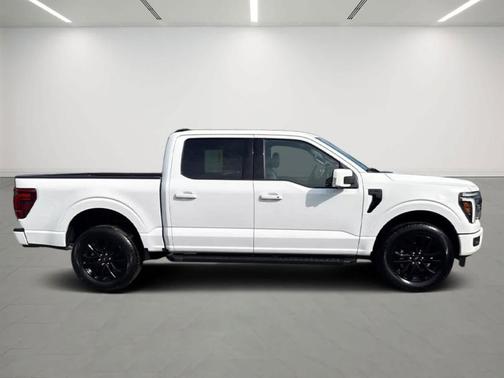 Oxford White 2025 Ford F-150 Lariat
