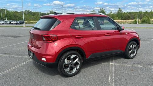 2022 Hyundai VENUE SEL