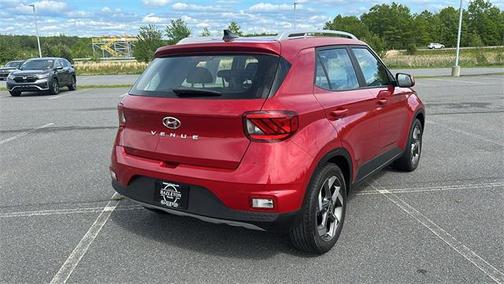 2022 Hyundai VENUE SEL