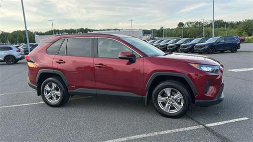 2022 Toyota RAV4 Hybrid LE