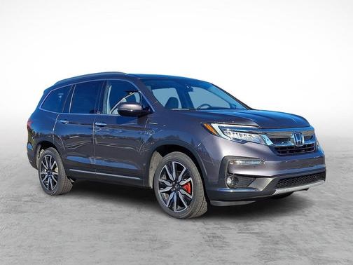 Modern Steel Metallic 2019 Honda Pilot Touring 8-Passenger