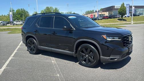 Crystal Black Pearl 2025 Honda Pilot