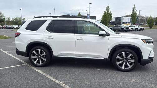 Platinum White Pearl 2025 Honda Pilot