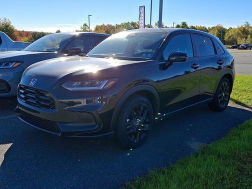Crystal Black Pearl 2025 Honda HR-V AWD Sport