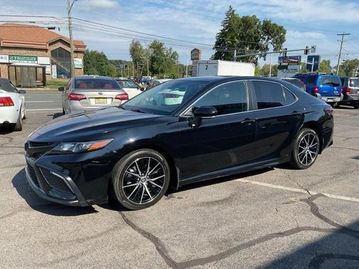 Midnight Black Metallic 2023 Toyota Camry SE