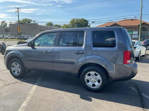 Gray 2015 Honda Pilot LX