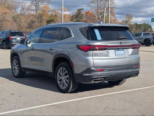 2025 Buick Enclave Preferred FWD
