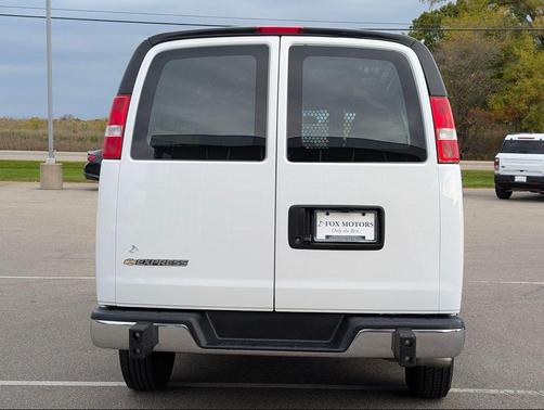 2024 Chevrolet Express 2500 RWD 2500 Regular Wheelbase WT