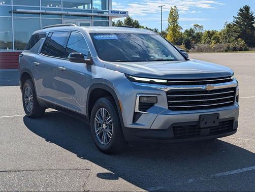 2025 Chevrolet Traverse LT