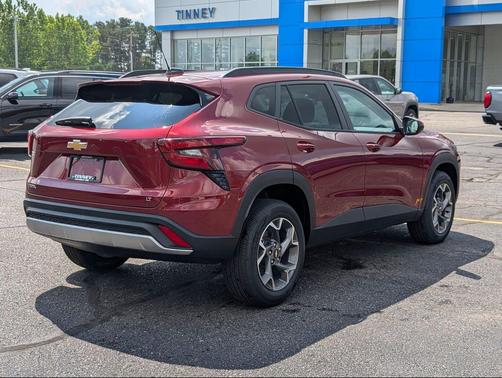 2025 Chevrolet Trax LT