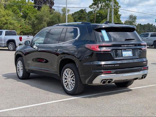2024 GMC Acadia Denali