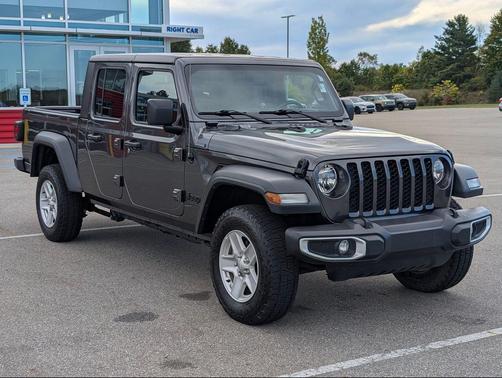 2023 Jeep Gladiator Sport S