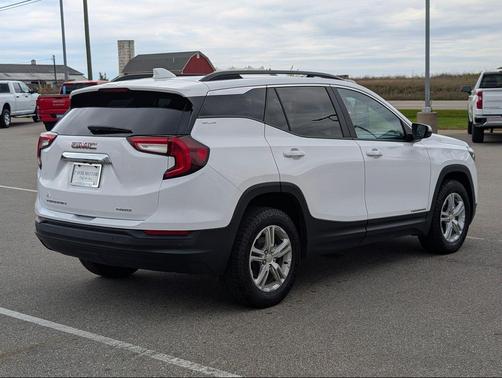 2022 GMC Terrain SLE