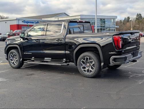 2025 GMC Sierra 1500 SLE