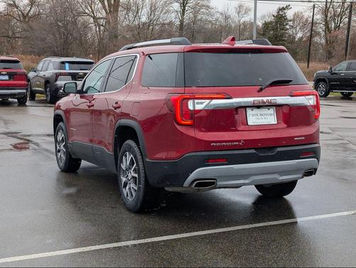2023 GMC Acadia SLT