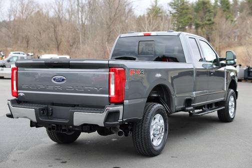 2025 Ford F-350 XLT