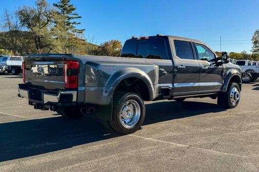 2023 Ford F-450 Lariat