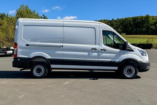 2025 Ford Transit-250 148 WB Medium Roof Cargo