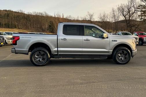 2025 Ford F-150 Lightning LARIAT