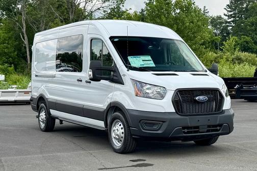 2025 Ford Transit-250 148 WB Medium Roof Cargo