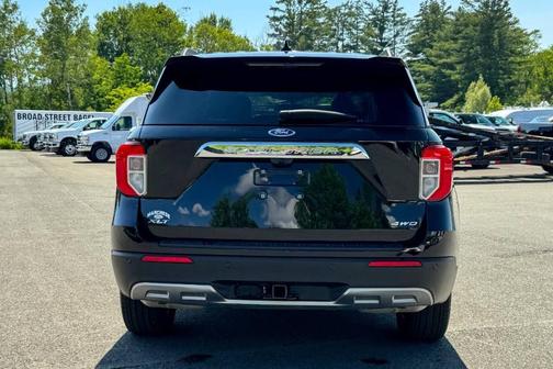 Black 2023 Ford Explorer XLT