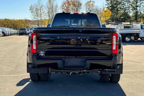 Black 2027 Ford F-450 Platinum